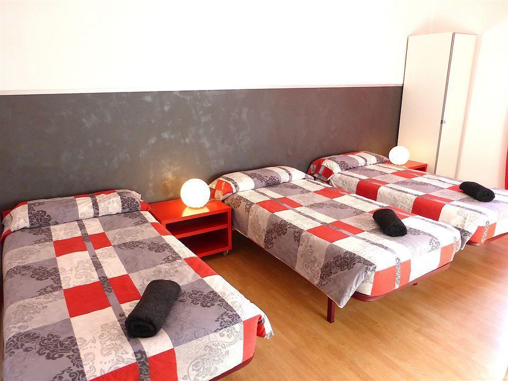 Super Balmes Guest House Barcelona Exterior foto