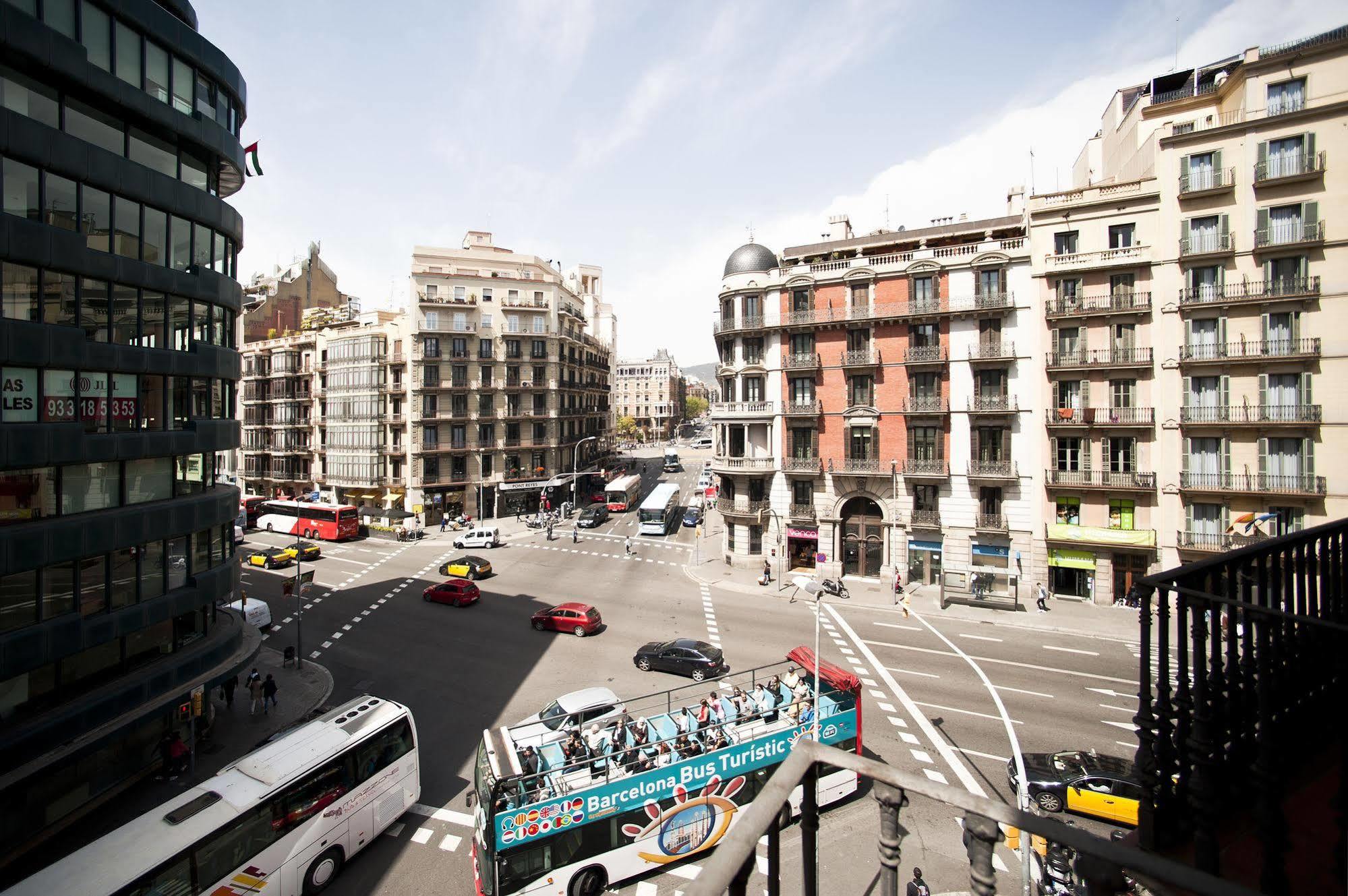 Super Balmes Guest House Barcelona Exterior foto
