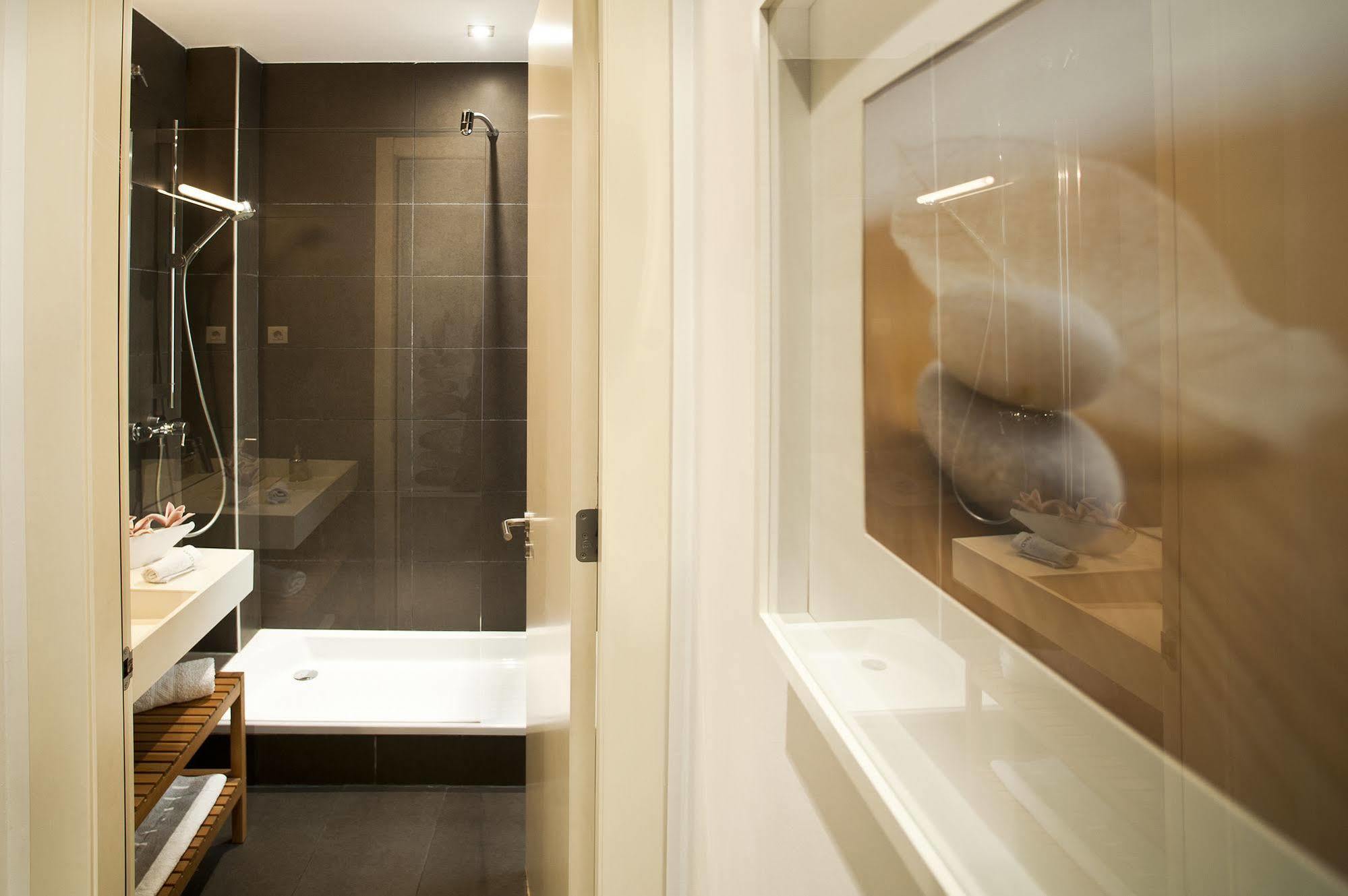 Super Balmes Guest House Barcelona Exterior foto