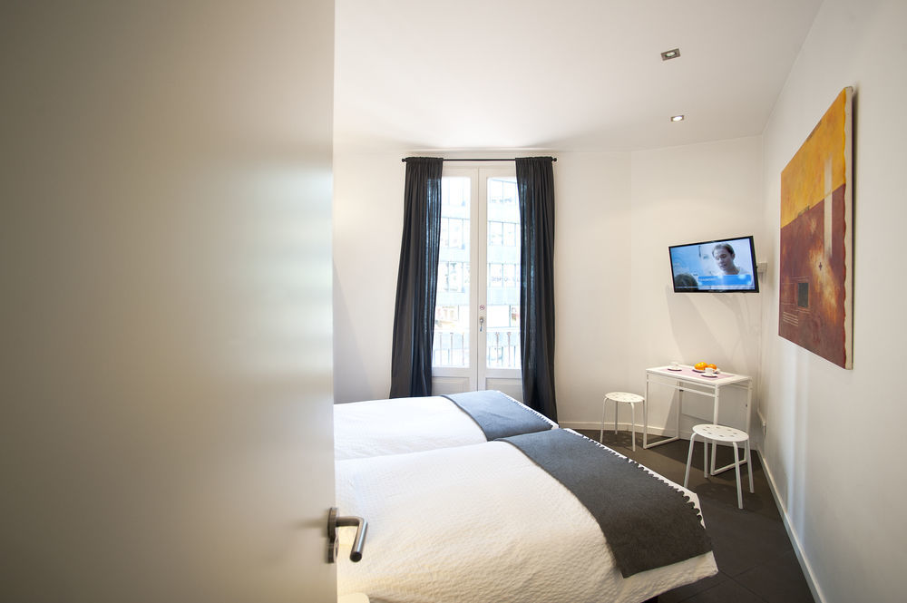 Super Balmes Guest House Barcelona Exterior foto